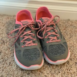 Skechers Skechflex Tennis Shoes - Size 9